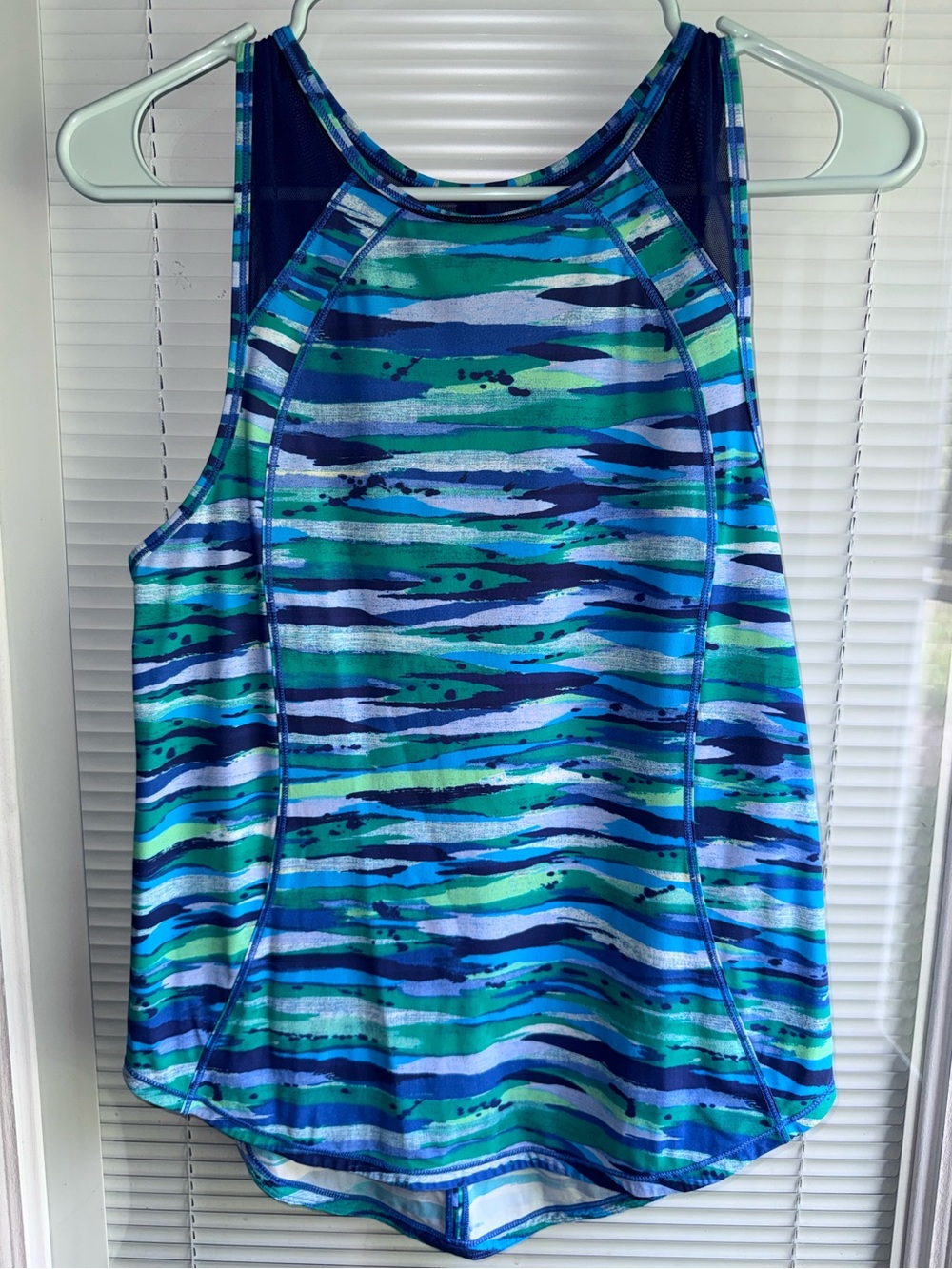 Lululemon Sculpt Tank Top Mesh Back Seven
Wonders Multi Colorway - Size 2